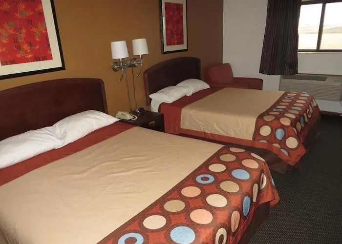 Super 8 By Wyndham Motel