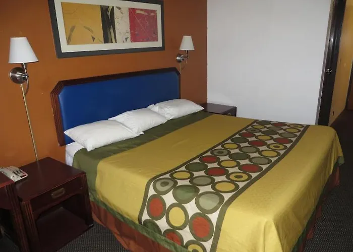 Super 8 By Wyndham Motel 2*